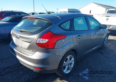 2014 Ford Focus Se z USA, uszkodzony, nr VIN 1FADP3K26EL232806